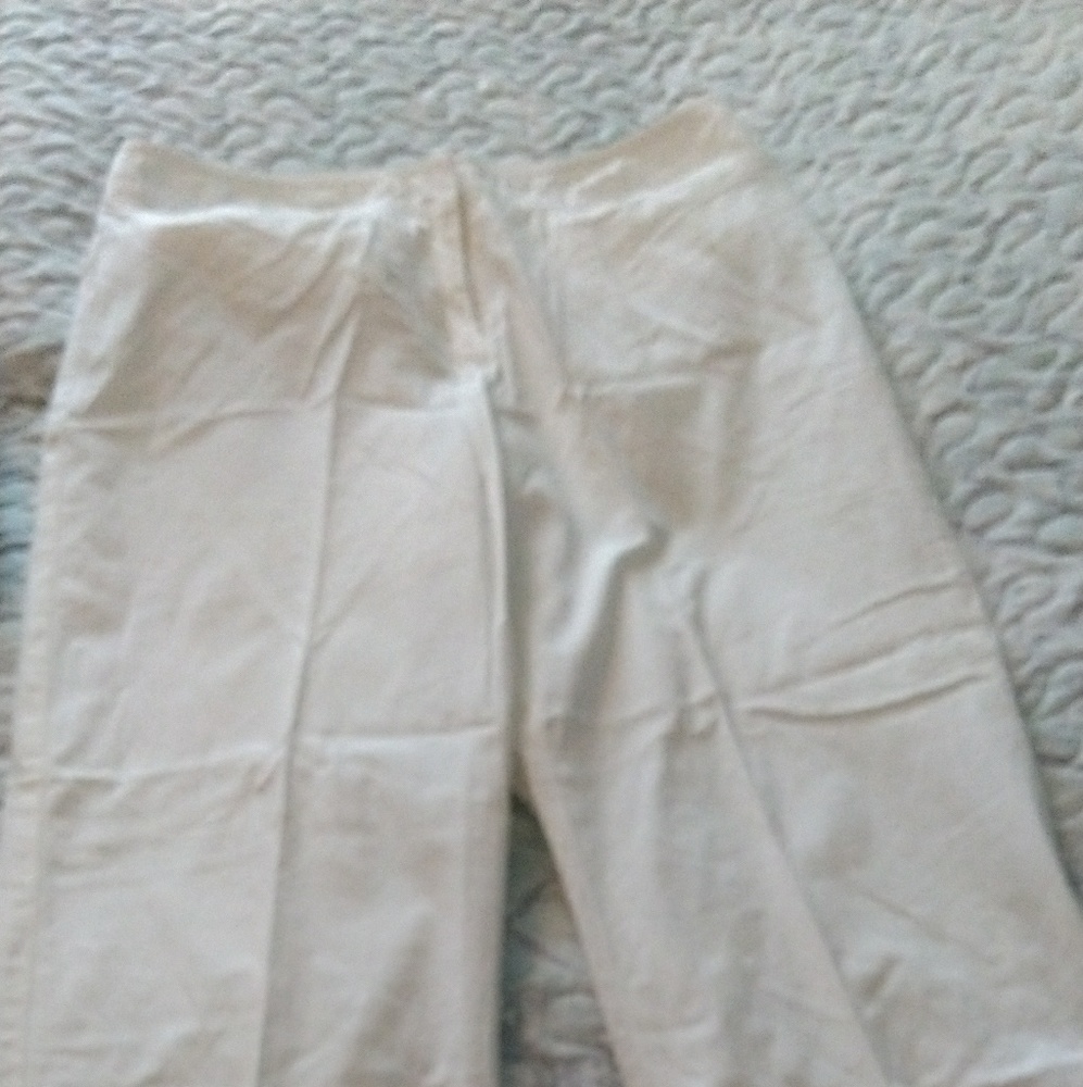 Lightweight summer capris
